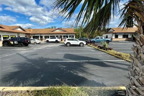 Commercial property in South Daytona, Florida 416.2 sq.m. № 1531361 - photo 3