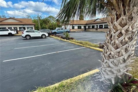 Commercial property in South Daytona, Florida 416.2 sq.m. № 1531361 - photo 7