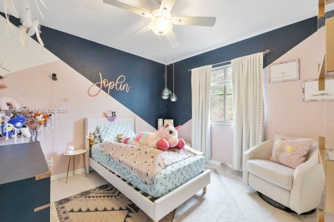 House in Delray Beach, Florida 4 bedrooms, 227.98 sq.m. № 2068856 - photo 13