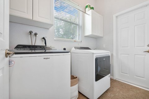 House in Delray Beach, Florida 4 bedrooms, 227.98 sq.m. № 2068856 - photo 17