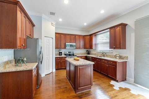 House in Delray Beach, Florida 4 bedrooms, 227.98 sq.m. № 2068856 - photo 7