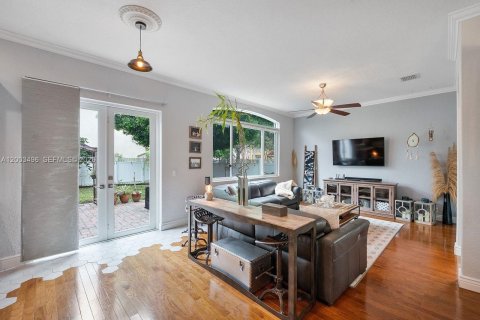 House in Delray Beach, Florida 4 bedrooms, 227.98 sq.m. № 2068856 - photo 6