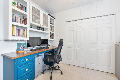 House in Delray Beach, Florida 4 bedrooms, 227.98 sq.m. № 2068856 - photo 14