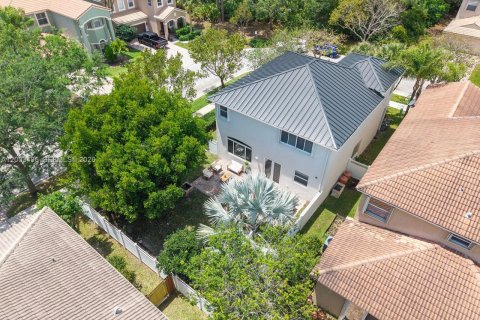 House in Delray Beach, Florida 4 bedrooms, 227.98 sq.m. № 2068856 - photo 4