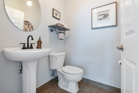 House in Delray Beach, Florida 4 bedrooms, 227.98 sq.m. № 2068856 - photo 15