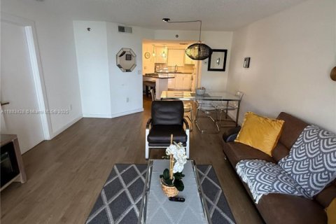 Copropriété à vendre à Sunny Isles Beach, Floride: 2 chambres, 123.56 m2 № 1978295 - photo 11