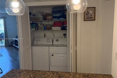 Copropriété à vendre à Sunny Isles Beach, Floride: 2 chambres, 123.56 m2 № 1978295 - photo 6