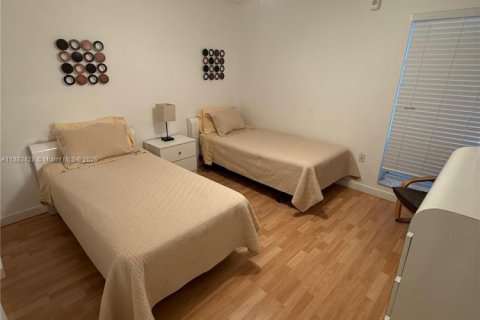 Copropriété à vendre à Sunny Isles Beach, Floride: 2 chambres, 123.56 m2 № 1978295 - photo 18