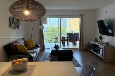 Copropriété à vendre à Sunny Isles Beach, Floride: 2 chambres, 123.56 m2 № 1978295 - photo 8