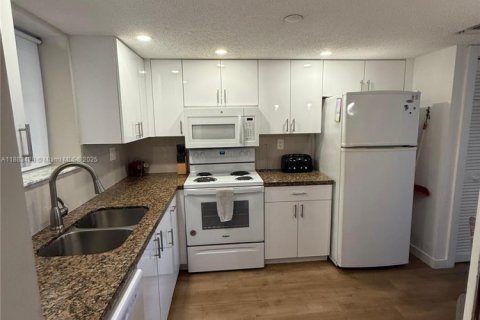 Copropriété à vendre à Sunny Isles Beach, Floride: 2 chambres, 123.56 m2 № 1978295 - photo 5