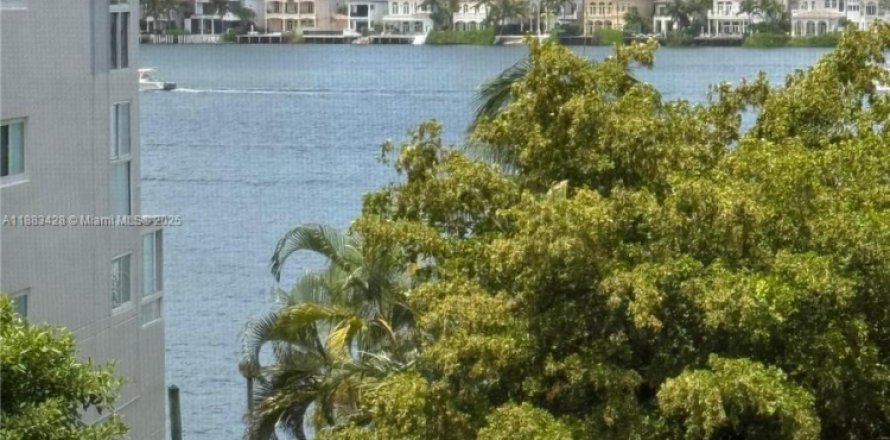 Condo à Sunny Isles Beach, Floride, 2 chambres № 1978295