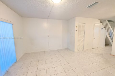 Townhouse in Coral Springs, Florida 2 bedrooms, 90.12 sq.m. № 1943871 - photo 7