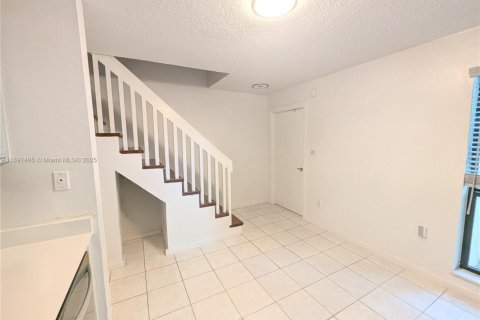 Townhouse in Coral Springs, Florida 2 bedrooms, 90.12 sq.m. № 1943871 - photo 11