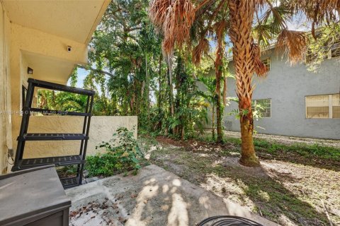 Купить таунхаус в Корал-Спрингс, Флорида 2 спальни, 90.12м2, № 1943871 - фото 26