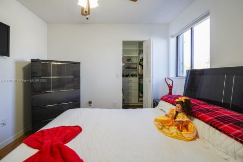 Townhouse in West Palm Beach, Florida 3 bedrooms, 121.05 sq.m. № 1925619 - photo 23