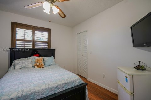 Townhouse in West Palm Beach, Florida 3 bedrooms, 121.05 sq.m. № 1925619 - photo 25