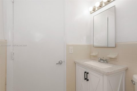 Купить кондоминиум в Майами-Бич, Флорида 34.37м2, № 2004335 - фото 20