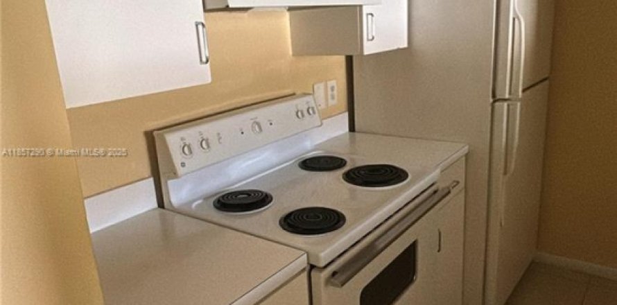 Condo à Miramar, Floride, 1 chambre  № 1887312