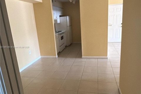 Copropriété à louer à Miramar, Floride: 1 chambre, 61.78 m2 № 1887312 - photo 5
