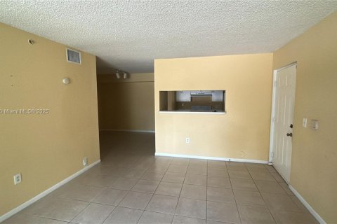 Copropriété à louer à Miramar, Floride: 1 chambre, 61.78 m2 № 1887312 - photo 3