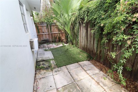 Villa ou maison à louer à Fort Lauderdale, Floride: 1 chambre, 57.6 m2 № 1992442 - photo 20