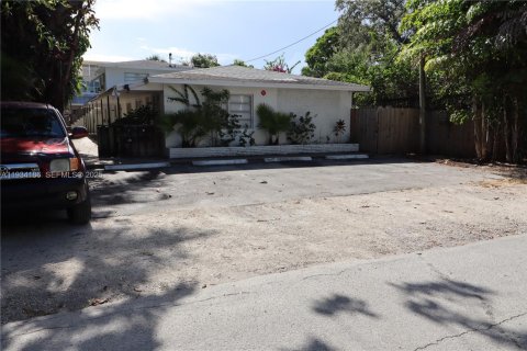 Villa ou maison à louer à Fort Lauderdale, Floride: 1 chambre, 57.6 m2 № 1992442 - photo 21