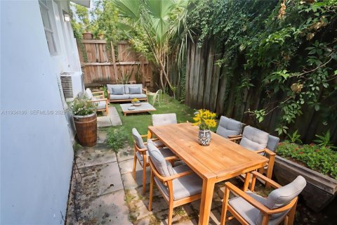 Villa ou maison à louer à Fort Lauderdale, Floride: 1 chambre, 57.6 m2 № 1992442 - photo 19