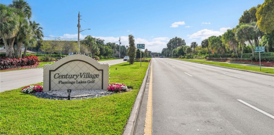 Condo in Pembroke Pines, Florida, 2 bedrooms № 2088768