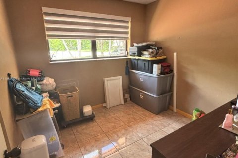 Casa en venta en Cutler Bay, Florida, 4 dormitorios, 202.16 m2 № 1874843 - foto 14