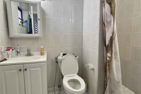 Casa en venta en Cutler Bay, Florida, 4 dormitorios, 202.16 m2 № 1874843 - foto 18