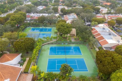 Купить таунхаус в Майами, Флорида 3 спальни, 197.14м2, № 2007384 - фото 22