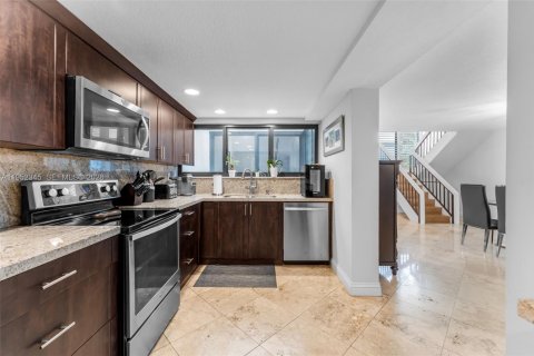 Купить таунхаус в Майами, Флорида 3 спальни, 197.14м2, № 2007384 - фото 3