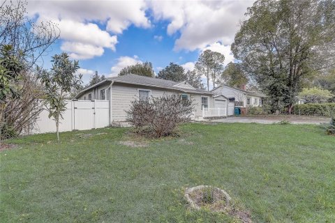 House in Ocala, Florida 3 bedrooms, 162.02 sq.m. № 2220621 - photo 4