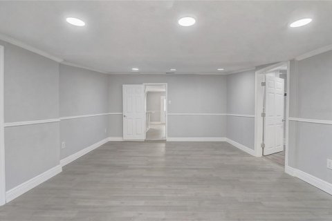 House in Ocala, Florida 3 bedrooms, 162.02 sq.m. № 2220621 - photo 7