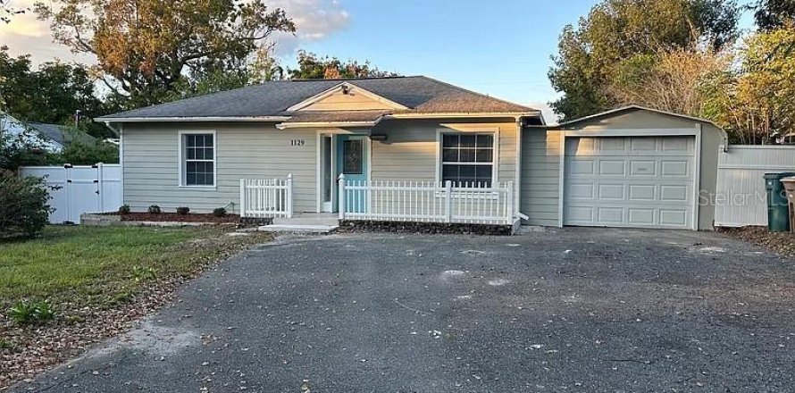 House in Ocala, Florida 3 bedrooms, 162.02 sq.m. № 2220621
