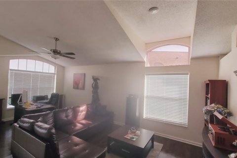 Casa en alquiler en Kissimmee, Florida, 4 dormitorios, 171.13 m2 № 2150199 - foto 18