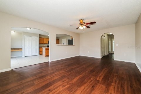 House in Riverview, Florida 4 bedrooms, 178.93 sq.m. № 2379077 - photo 4