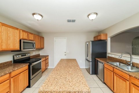 House in Riverview, Florida 4 bedrooms, 178.93 sq.m. № 2379077 - photo 7