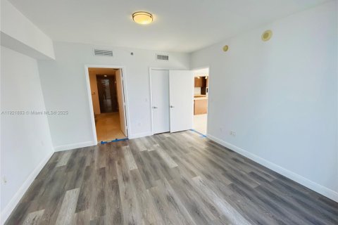 Condominio en venta en Miami, Florida, 2 dormitorios, 108.51 m2 № 2082758 - foto 11