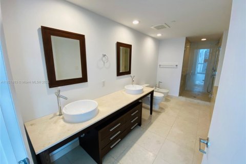 Condominio en venta en Miami, Florida, 2 dormitorios, 108.51 m2 № 2082758 - foto 12