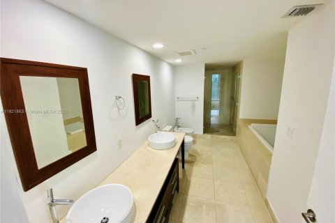 Condominio en venta en Miami, Florida, 2 dormitorios, 108.51 m2 № 2082758 - foto 13