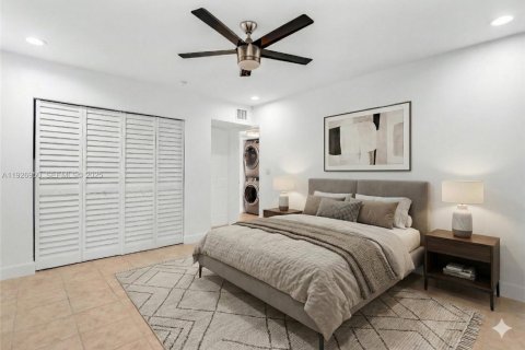 Condo in Miami Lakes, Florida, 3 bedrooms № 1989646 - photo 15