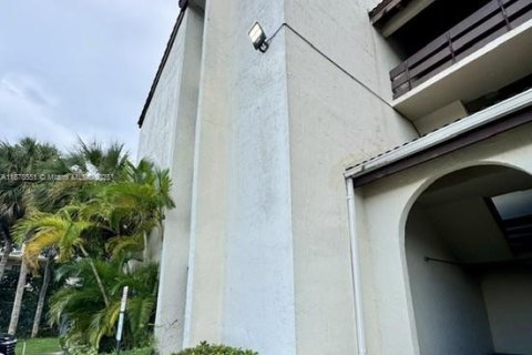 Condominio en venta en Miami, Florida, 2 dormitorios, 93.37 m2 № 1927544 - foto 2