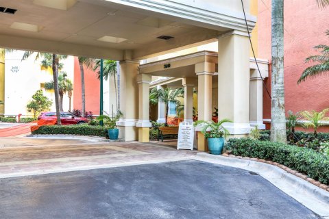Condo in Riviera Beach, Florida, 2 bedrooms  № 2250775 - photo 30