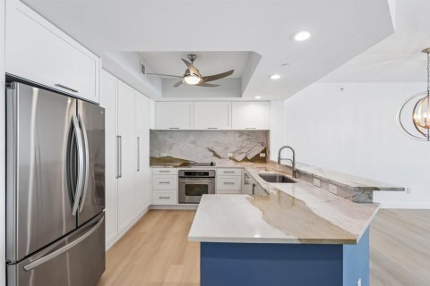 Condo in Riviera Beach, Florida, 2 bedrooms  № 2250775 - photo 6