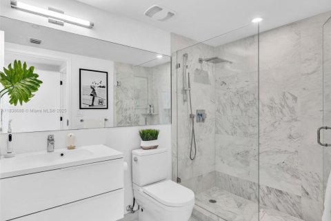 Condo in Bay Harbor Islands, Florida, 3 bedrooms  № 1825462 - photo 20