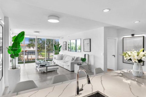 Condo in Bay Harbor Islands, Florida, 3 bedrooms  № 1825462 - photo 6