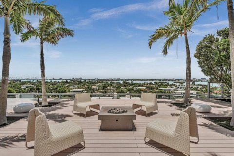Condo in Bay Harbor Islands, Florida, 3 bedrooms  № 1825462 - photo 30