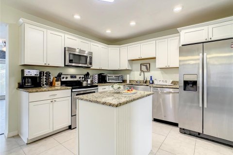 House in Palm Harbor, Florida 4 bedrooms, 153.85 sq.m. № 1765883 - photo 7