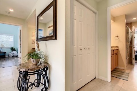 House in Palm Harbor, Florida 4 bedrooms, 153.85 sq.m. № 1765883 - photo 3
